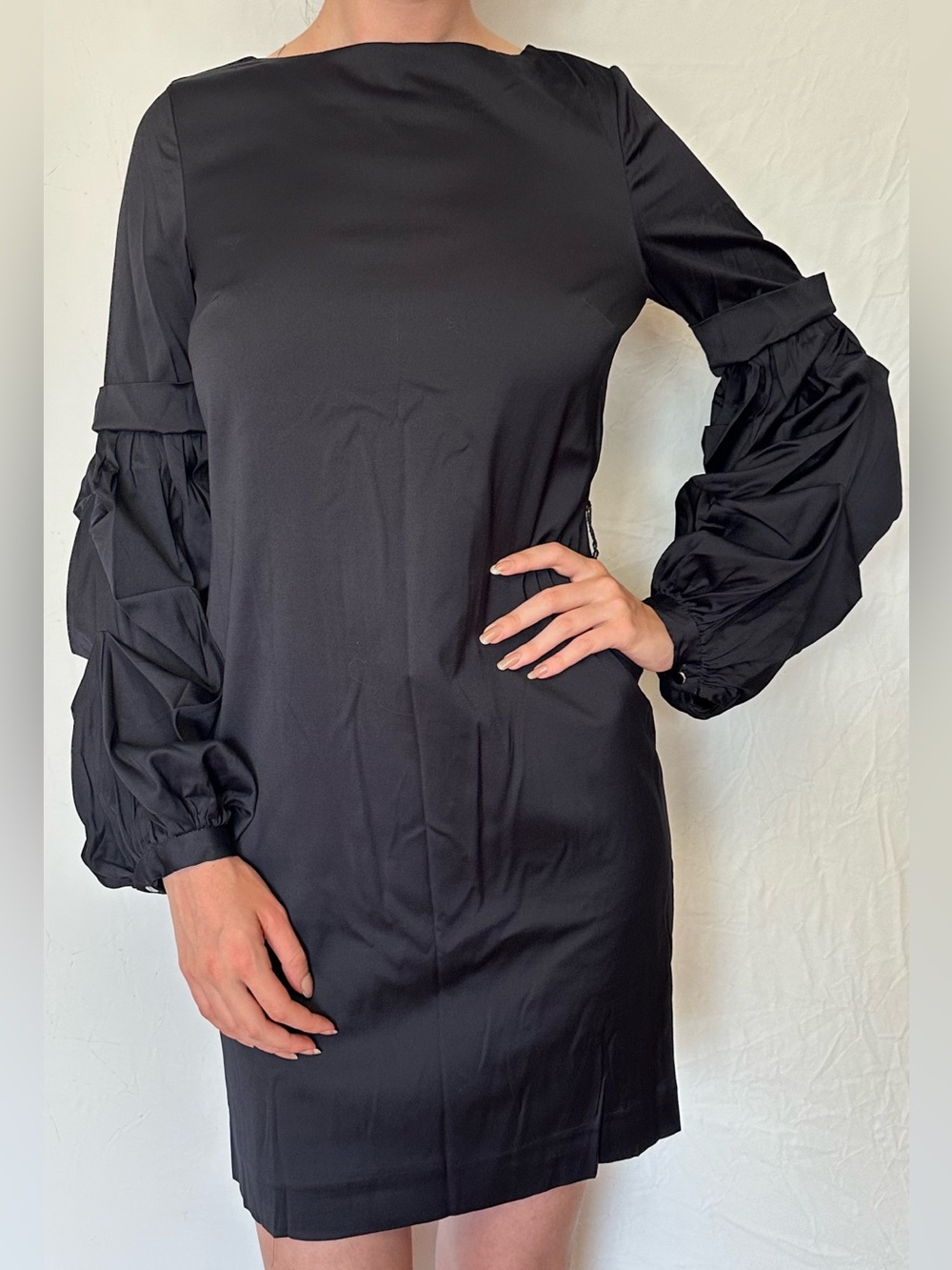 ANTONIO MELANI Black Long-Sleeve Balloon-Sleeve Shift Dress